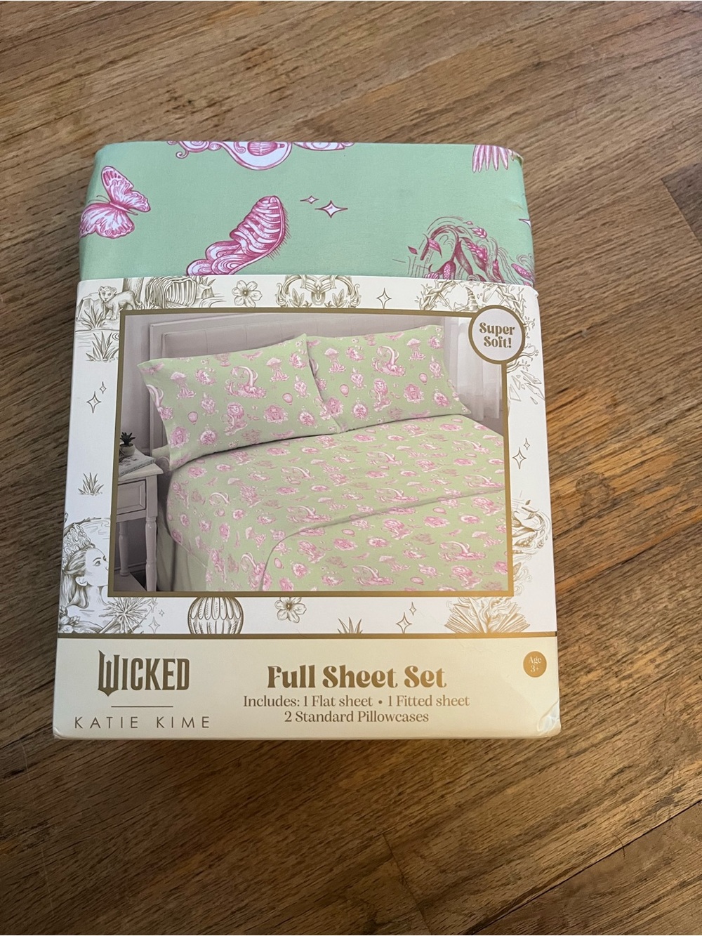 Katie K Wicked Full Sheet Set in Mint with Pink Motif
